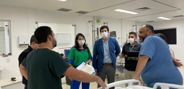 Simepe e Cremepe apontam problemas em visita ao Hospital Regional Dom Moura, em Garanhuns
